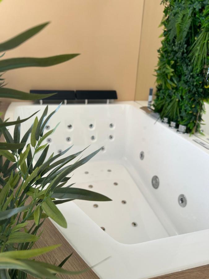 Lovin Luxury Romantic With Jacuzzi Appartement *